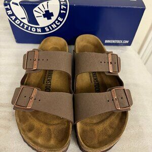 Birkenstock Arizona Size 39. Dark Brown/ Mocca